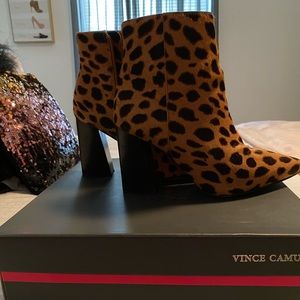 Leopard boots